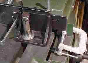 Bandsaw vise jaw extension